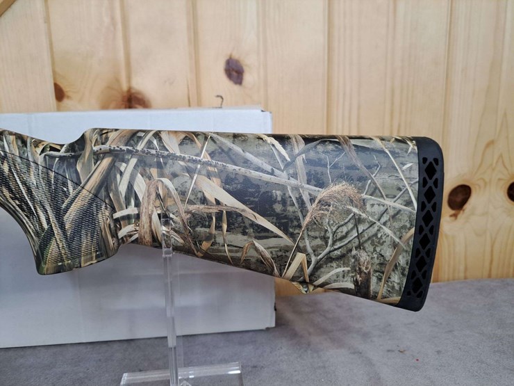 stoeger-model-3000-12-gauge-semiauto-shotgun-image-14