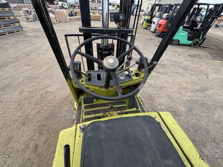 clark-c500-40-forklift-image-18