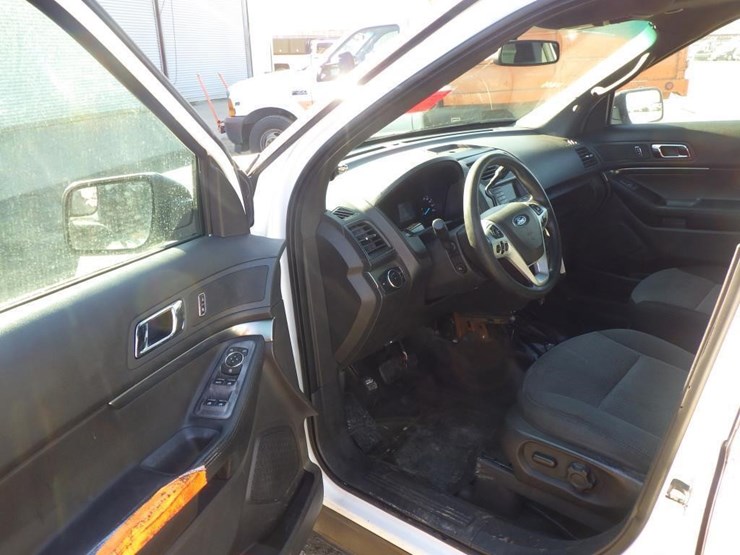 2014-ford-explorer-image-5