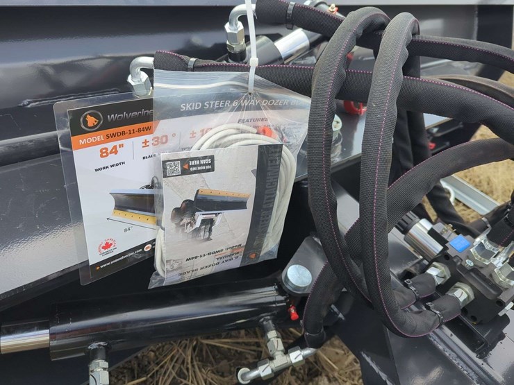 wolverine-skid-steer-6-way-dozer-blade-84"---swdb-11-84w-image-4