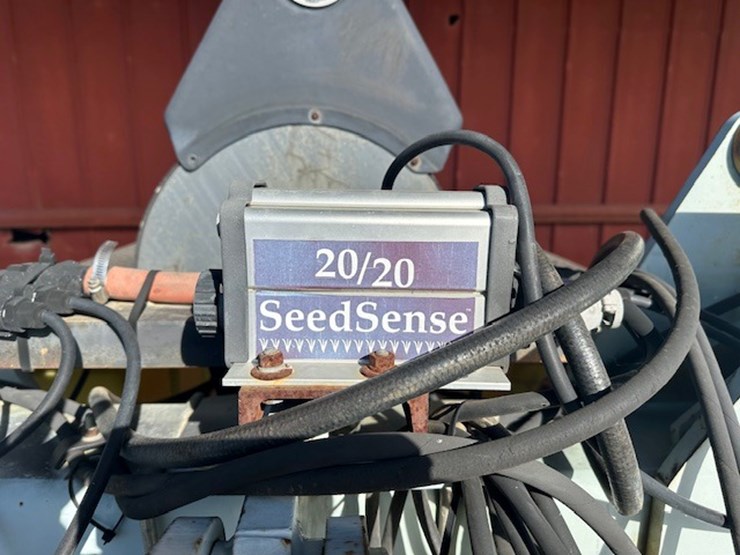 12-john-deere-12-image-6