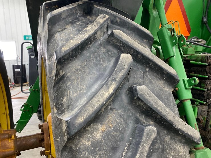 2013-john-deere-7230r-image-29