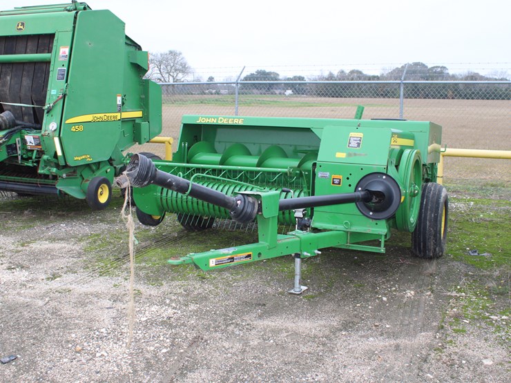 john-deere-348-image-1