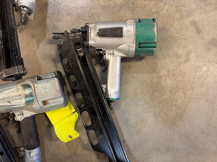 assortment-of-nail-guns-and-hoses-image-4