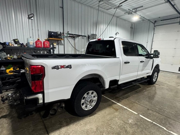 2024-ford-f250-image-1
