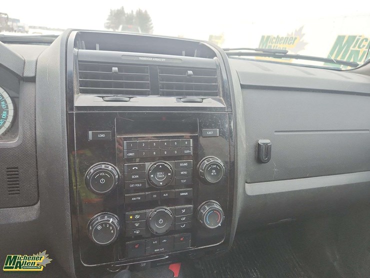 2012-ford-escape-xlt-image-12