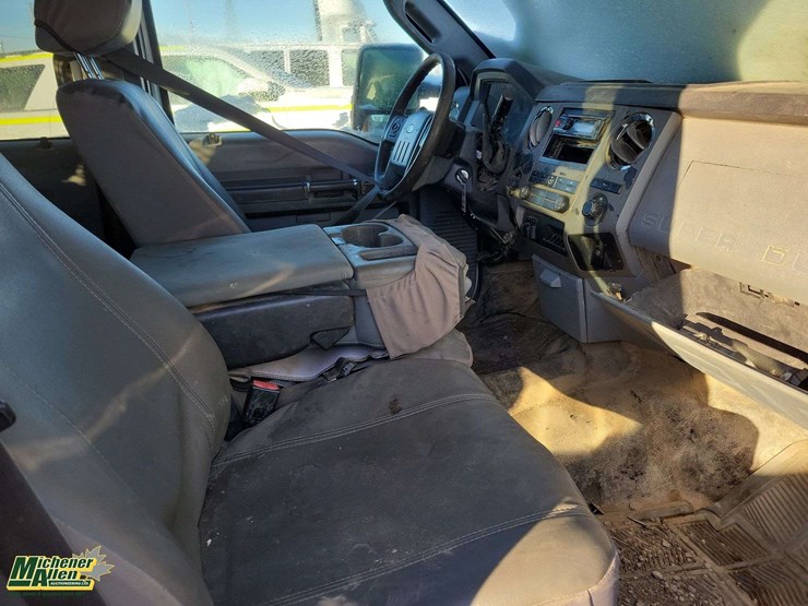 2011-ford-f350-image-29