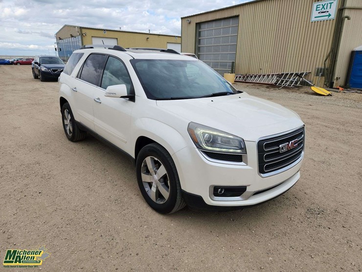 2013-gmc-acadia-slt-image-2