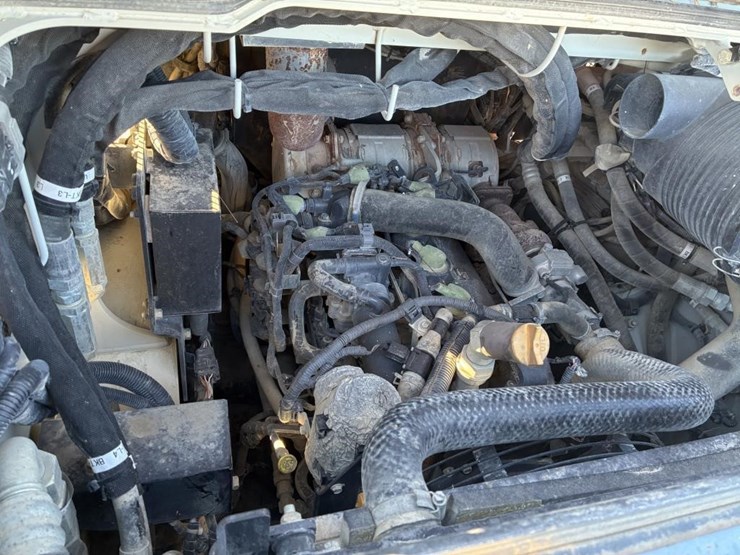 2019-takeuchi-tl10v2-image-16