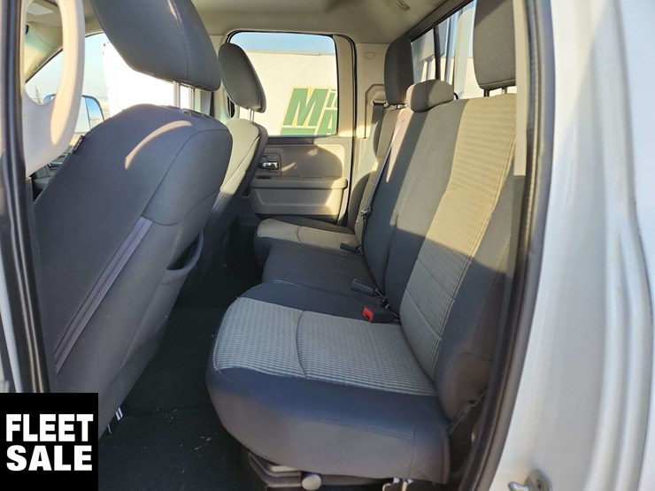 2012-dodge-1500-image-23