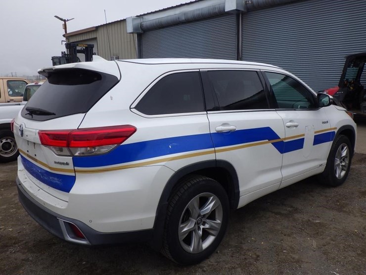 2017-toyota-highlander-image-3