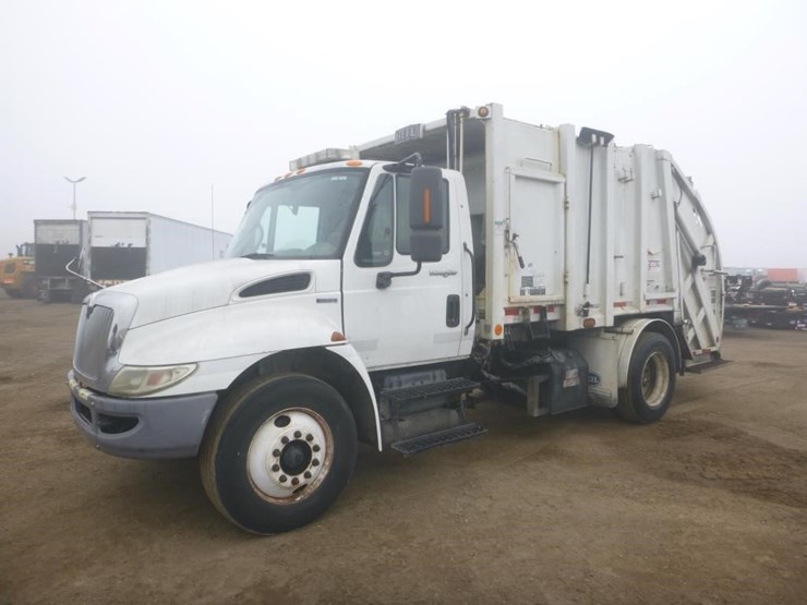 2010-international-durastar-4300-image-1
