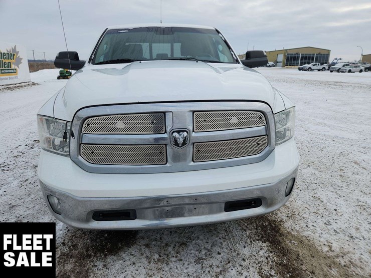 2013-dodge-1500-image-8