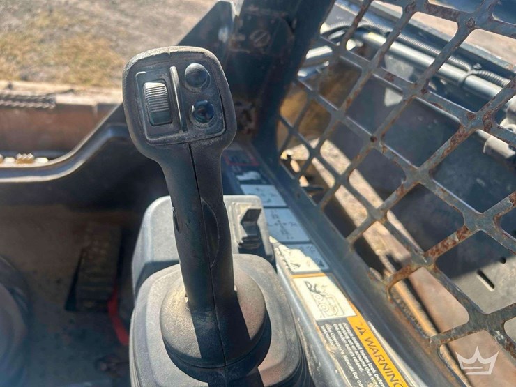 2018-deere-331g-image-23