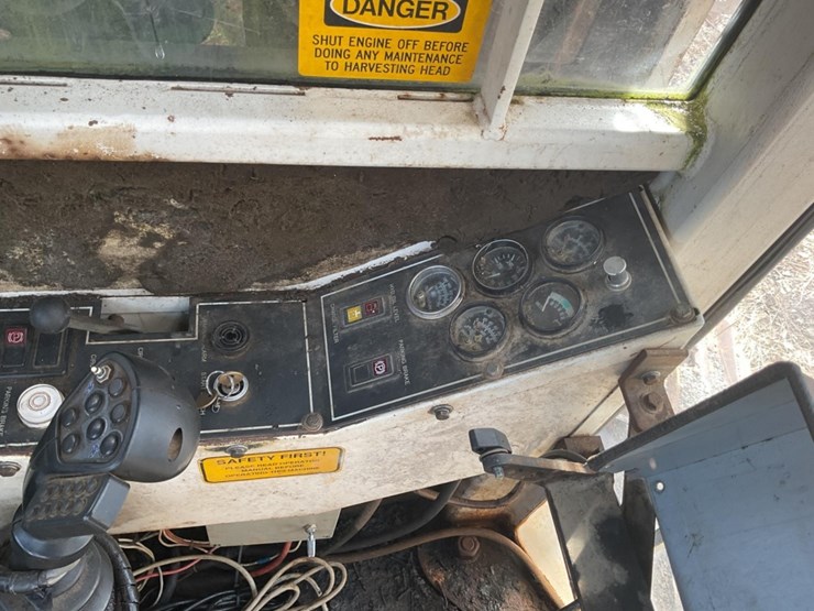 1995-timbco-t425-image-10