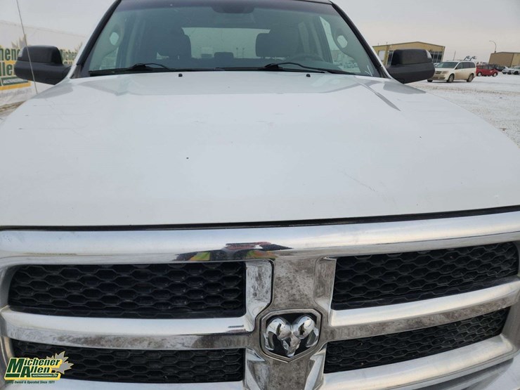 2016-dodge-2500-image-36