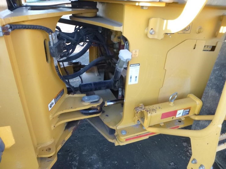 2005-deere-624j-image-29