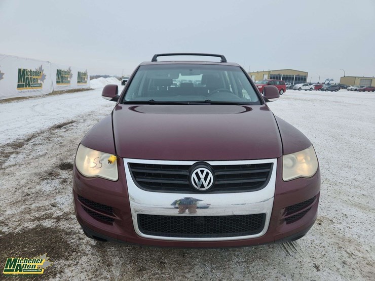 2008-volkswagen-touareg-image-13