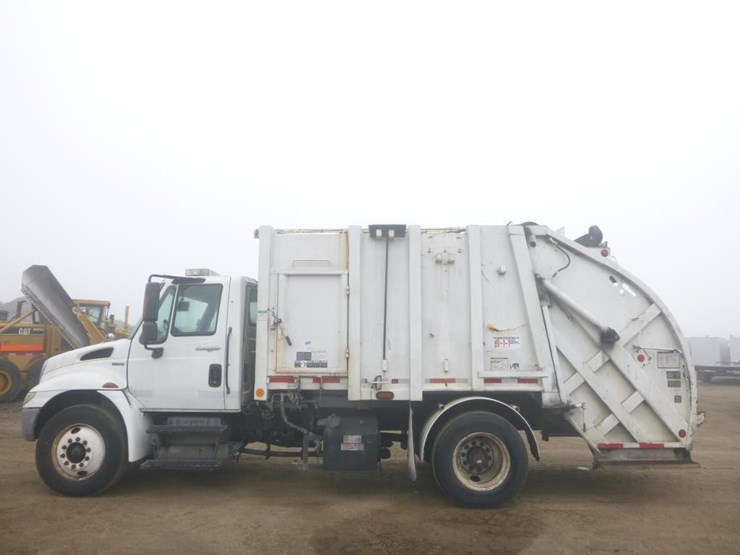 2010-international-durastar-4300-image-6