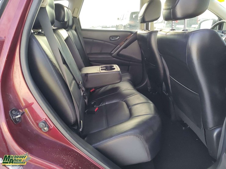 2011-nissan-murano-image-17