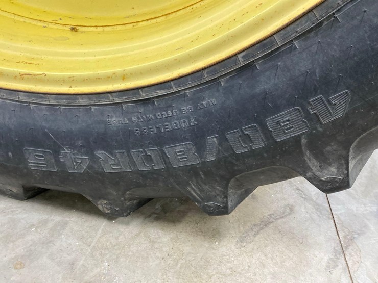 2013-john-deere-7230r-image-31