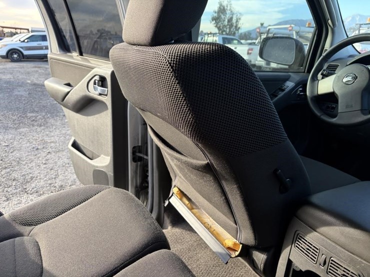 2012-nissan-pathfinder-image-19