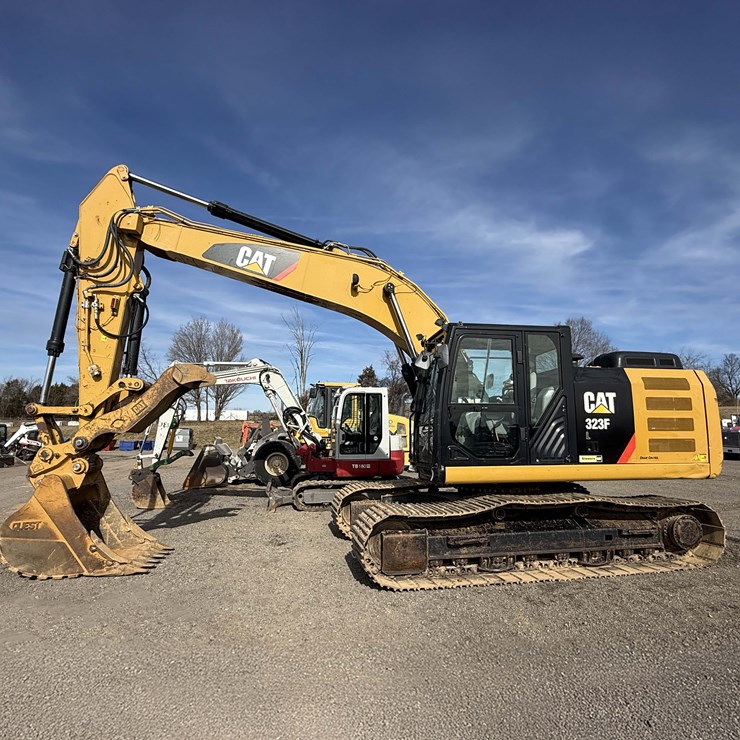 CATERPILLAR 323FL