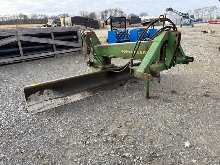 john-deere-10-image-2