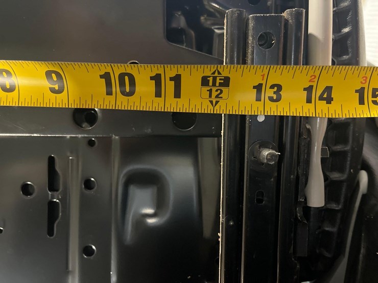 skid-steer-seat-image-16