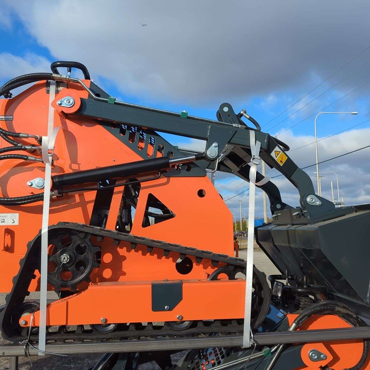 (1) ATS Mini Crawler 23HP ATS-T460 (Orange)