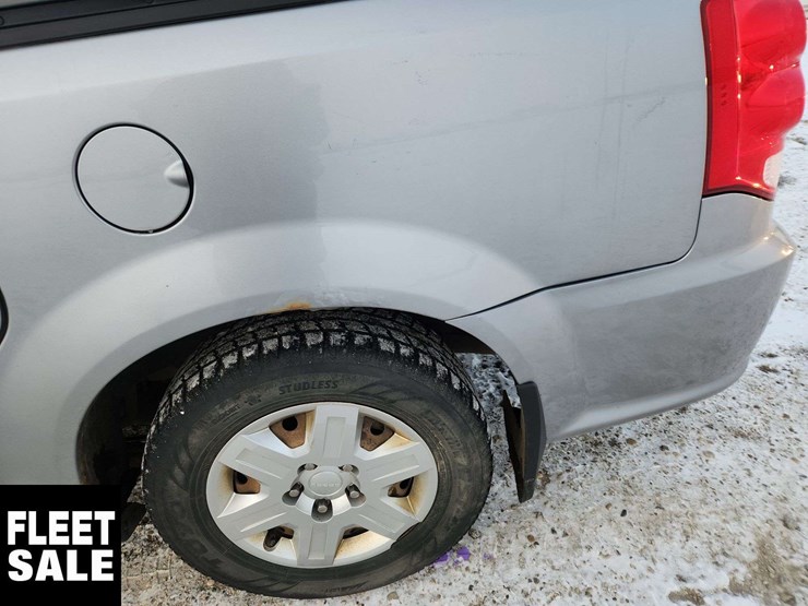 2013-dodge-grand-caravan-se-image-38