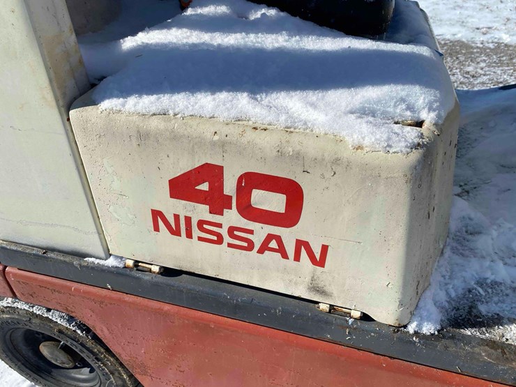 nissan-40-lp-forklift-image-17