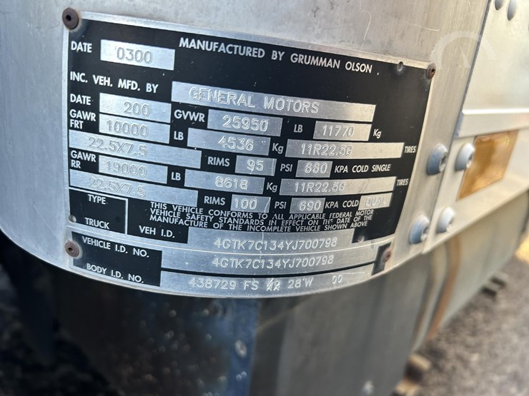 2000-isuzu-ftr-image-15