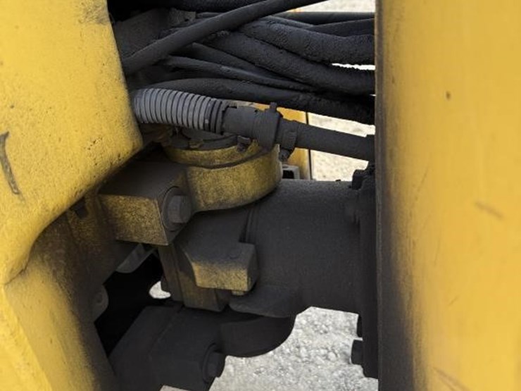 2014-bomag-bw120-image-27