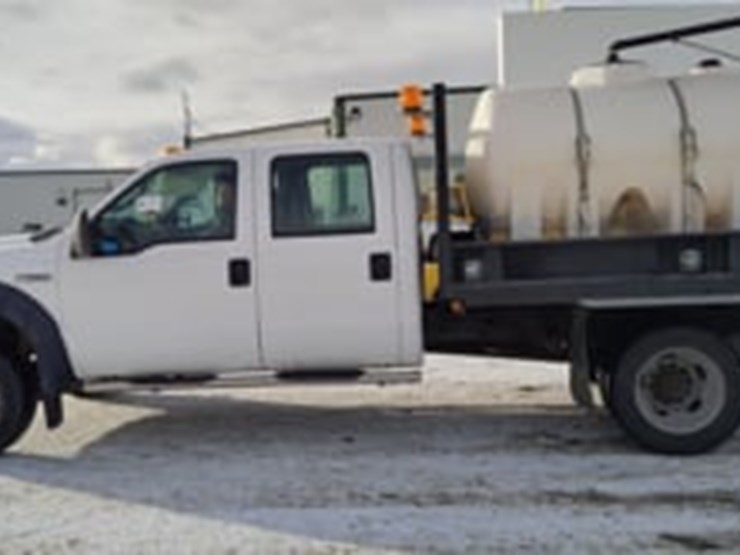 2006-ford-f550-image-5