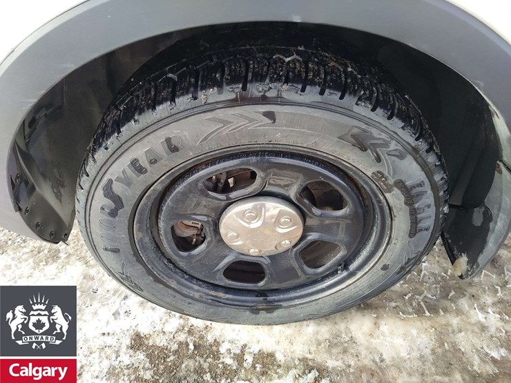 2016-ford-explorer-image-10