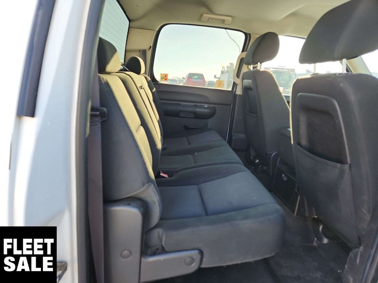 2013-chevrolet-silverado-1500-lt-image-19