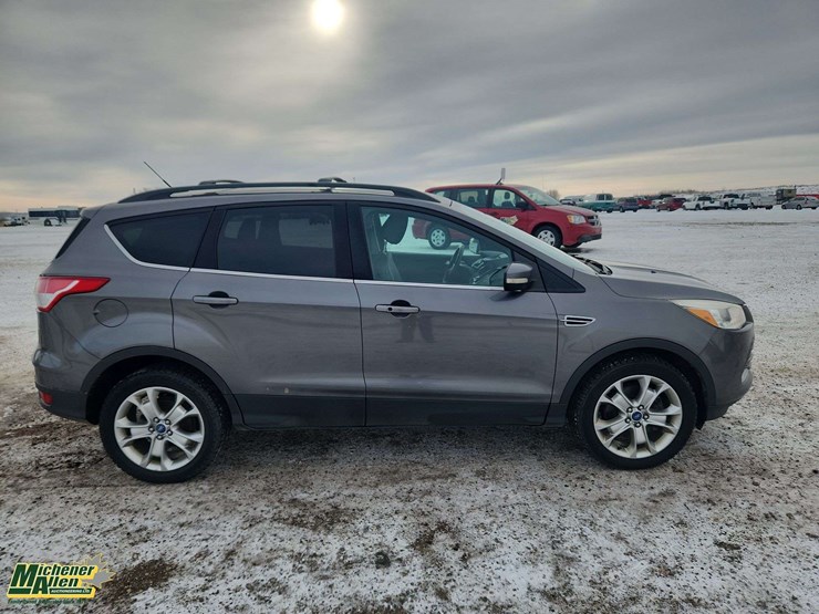 2013-ford-escape-sel-image-8