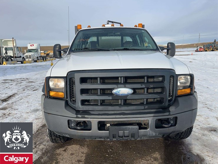 2006-ford-f550-image-10