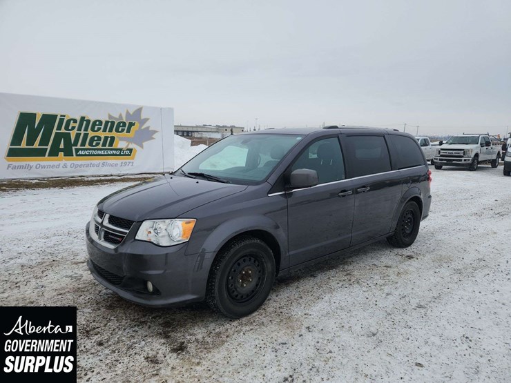 2020-dodge-grand-caravan-sxt-image-1