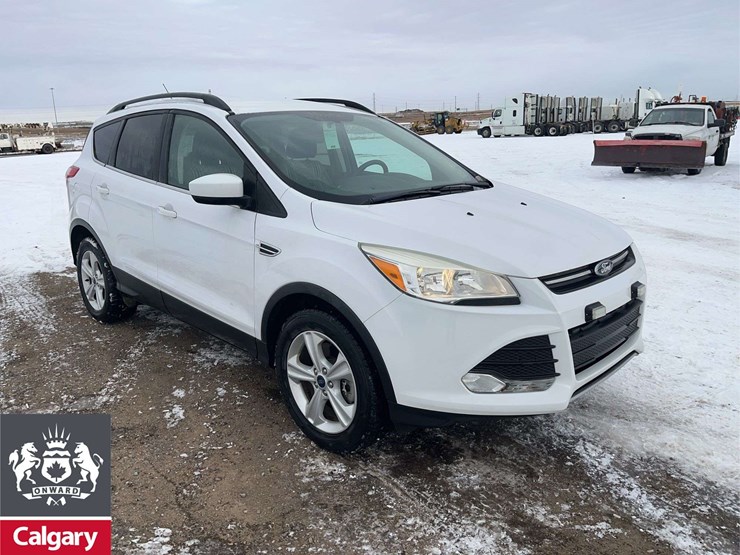 2016-ford-escape-se-image-2