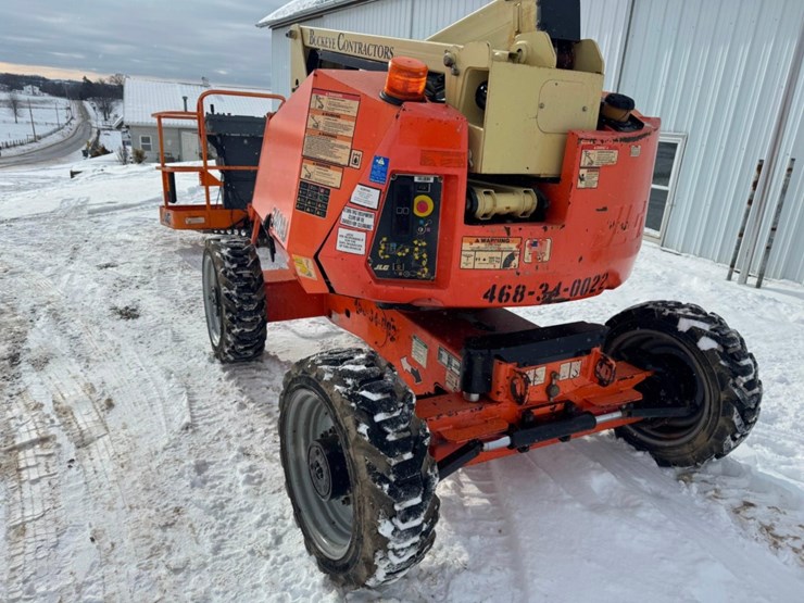 2013-jlg-340aj-image-4