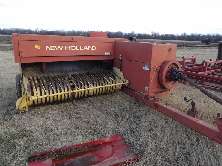 new-holland-575-image-1