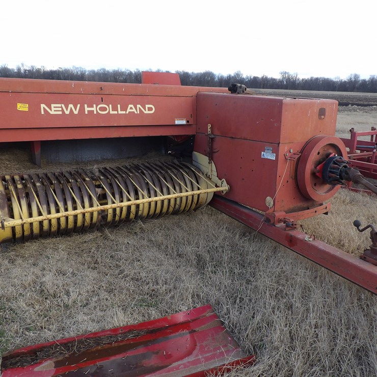 NEW HOLLAND 575