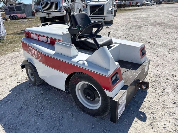 2019-lynco-mini-mover-aircraft-tug-cart-image-2