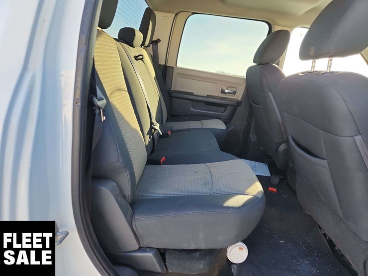 2012-dodge-2500-image-27