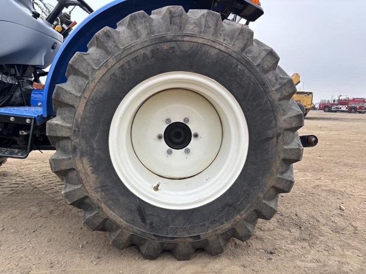 2021-new-holland-workmaster-25-image-21