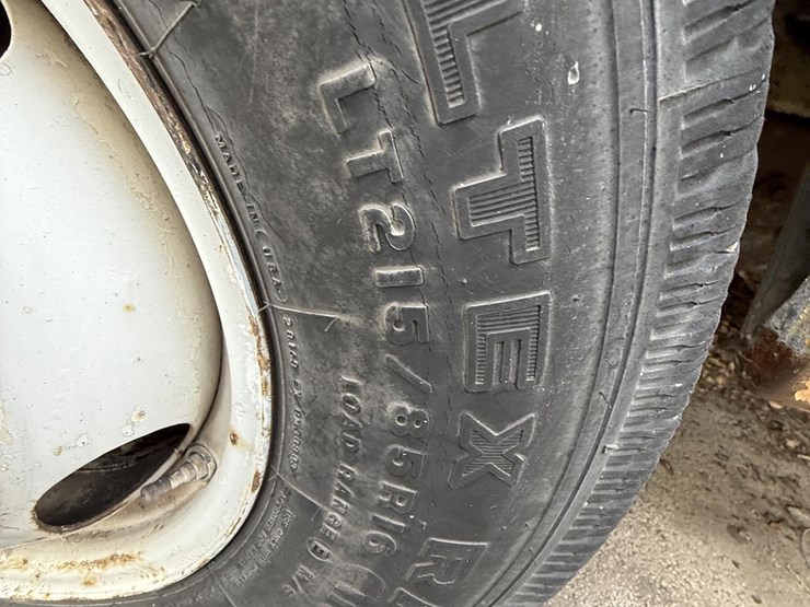 1985-ford-e350-image-13