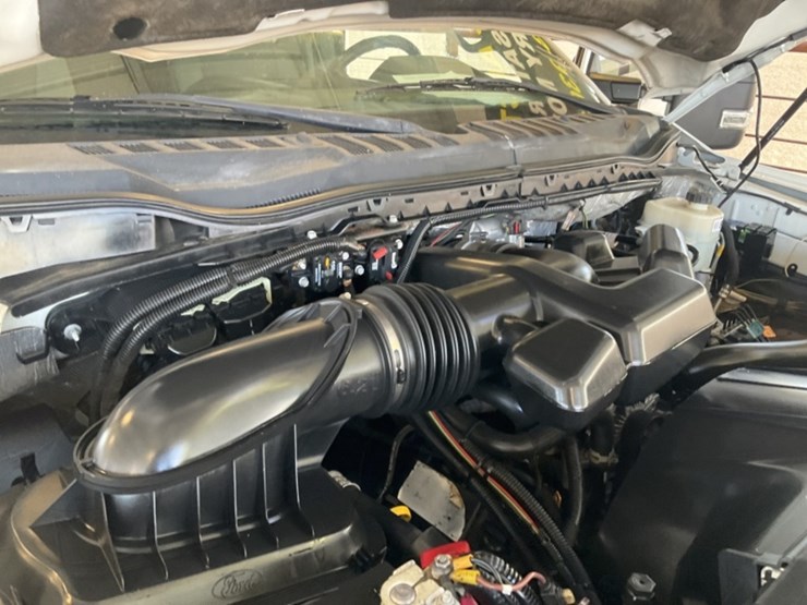 2017-ford-f350-image-16