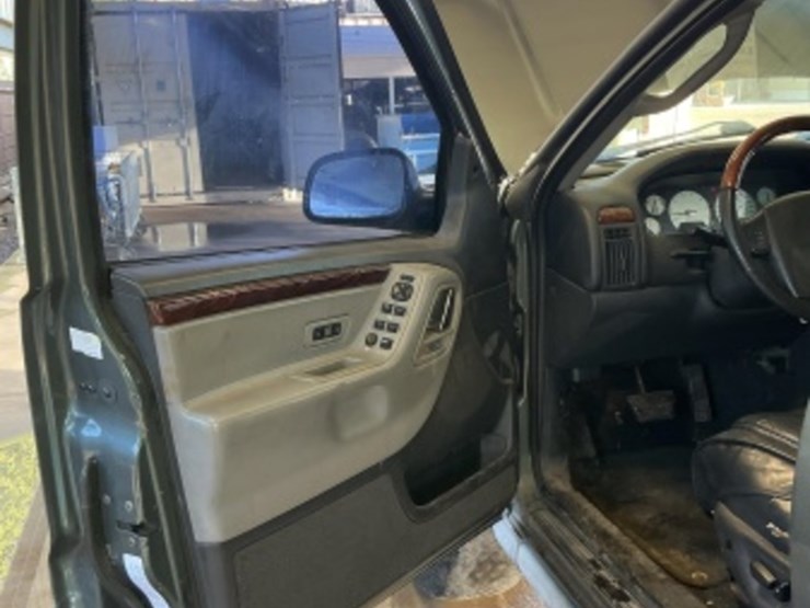 2004-jeep-grand-cherokee-image-22